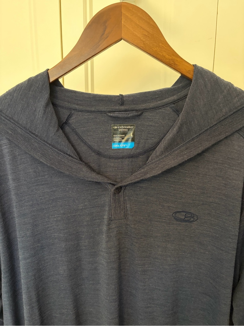 Icebreaker Cool-Lite Men’s Charcoal Hoodie Pullover - Dark Gray Merino